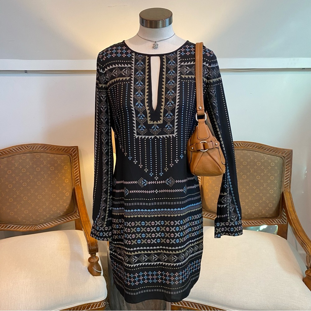 BCBGMaxAzria Black and Blue Aztec Patterned Dress Long Sleeves Keyhole Neckline - Picture 1 of 4